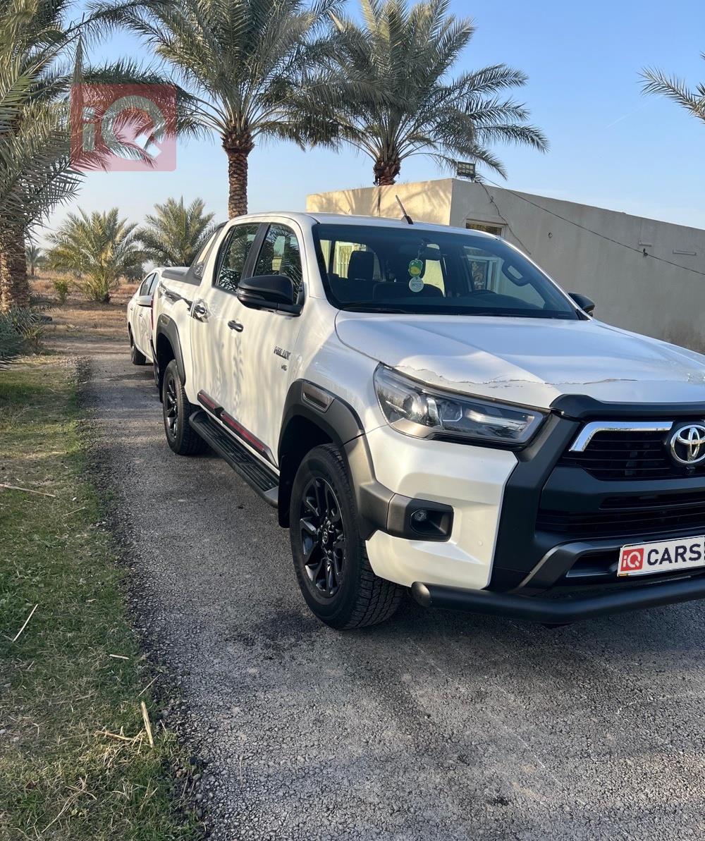 تويوتا هايلوكس